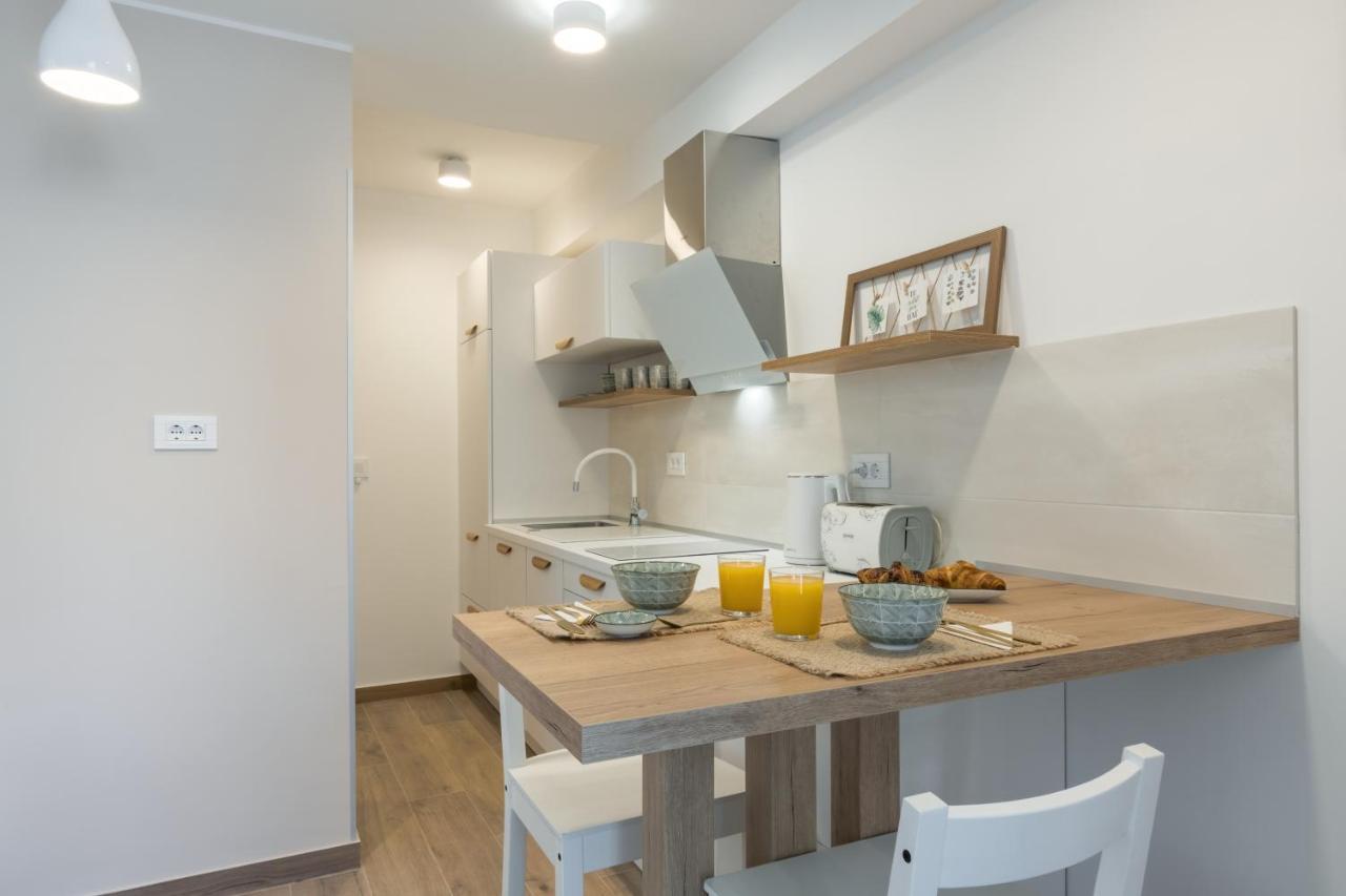 Apartment Norah With Private Parking 普拉 外观 照片